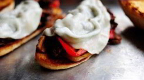 сэндвичи с говядиной, болгарским перцем и грибами