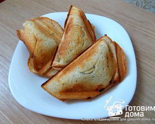 Сэндвичи с колбасой и бананом