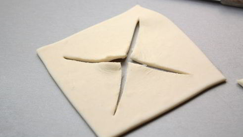 тарталетки из слоеного теста