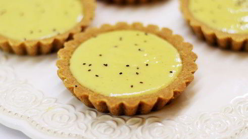 тарталетки с киви и клубникой