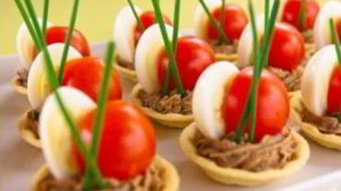 тарталетки с печеночным паштетом