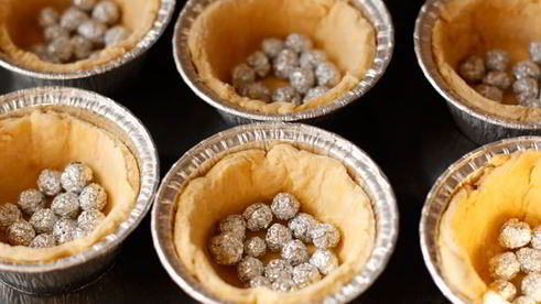 тарталетки с песто и креветками