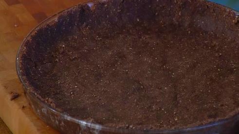 медовый тарт с ежевикой и миндалем