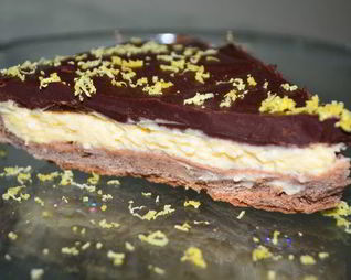 Нежный лимонно-шоколадный тарт