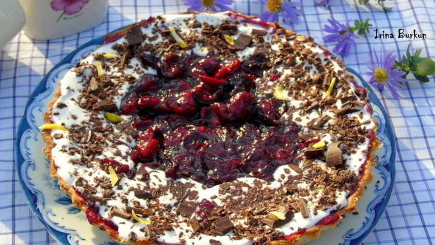 Рецепт сметанного тарта с вишней и вином