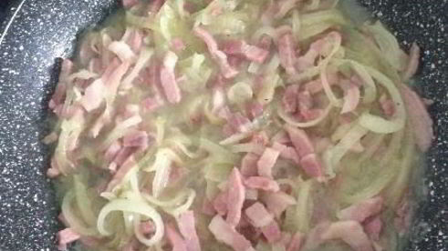 тарт фламбе с беконом