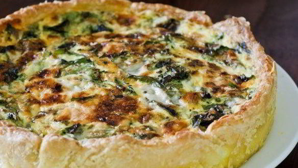 Рецепт Тарта с черемшой, беконом и рикоттой