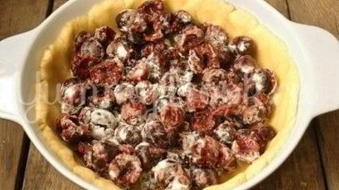 тарт с черешней