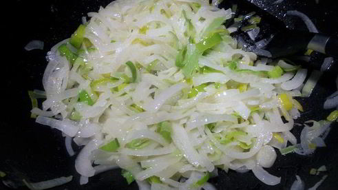 тарт с карамелизованным луком и рикоттой