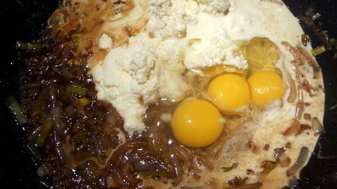 тарт с карамелизованным луком и рикоттой