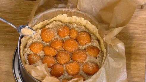 тарт с консервированными абрикосами