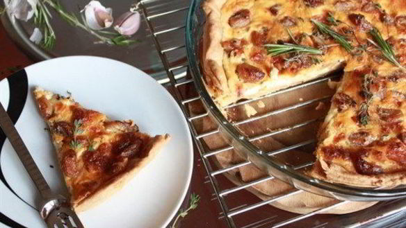 Рецепт Тарта с козьим сыром и чесноком