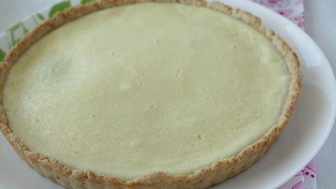 тарт с рикоттой и клубникой