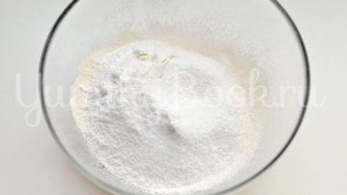 тарт с вишней и меренгой