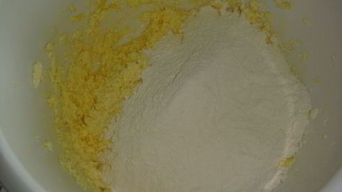 тарт с заварным кремом и малиновым желе