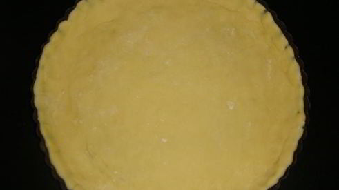 тарт с заварным кремом и малиновым желе