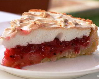 Тарт со смородиной и меренгой