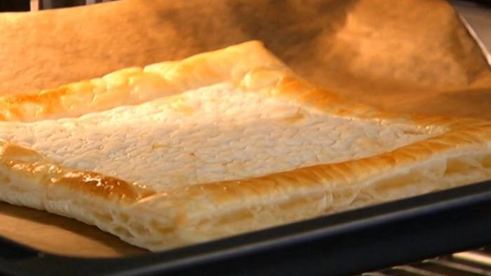 тарт со спаржей, ветчиной и пармезаном