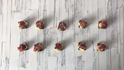 тартинки с виноградом