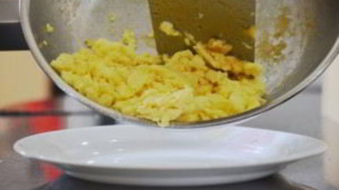 яичница-болтунья с сыром