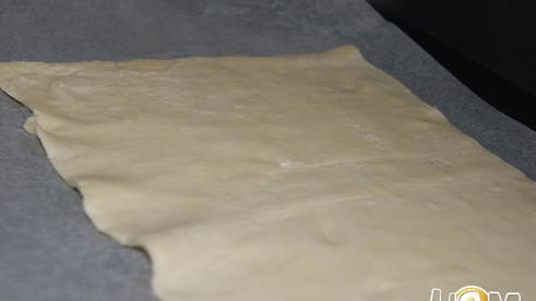 яичница на слоеном тесте