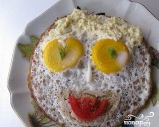 Яичница с гречкой