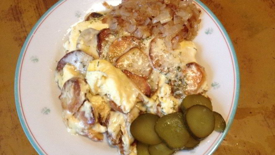 Рецепт яичницы с картофелем и сыром