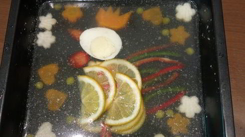 слоеное заливное из языка петушок