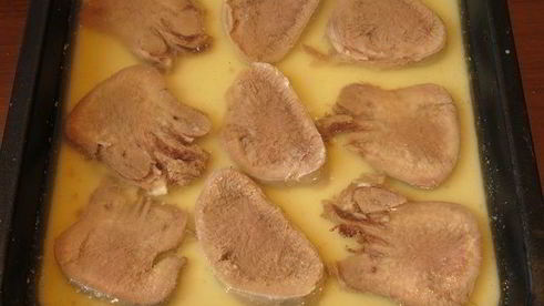 слоеное заливное из языка петушок