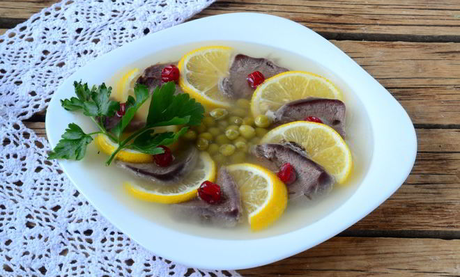 Заливное из языка