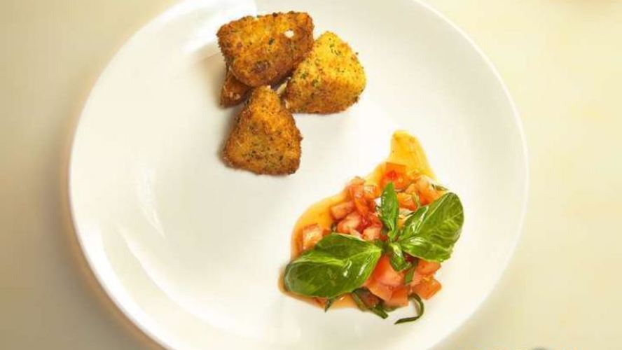 Рецепт жареного сулугуни с помидорами