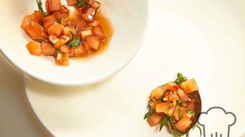 жареный сулугуни с помидорами