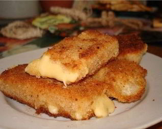 Жареный сыр по-чешски в панировке