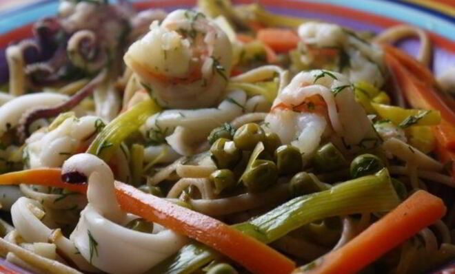 Жульен из морского коктейля