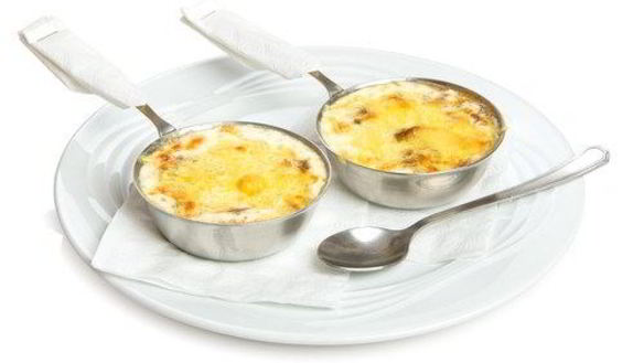 Рецепт Жюльена из кальмаров с луком и грибами